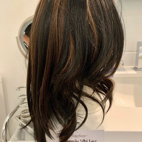 NIB LACE FRONT WIG SIMPLY SILK - Picture 8 of 9